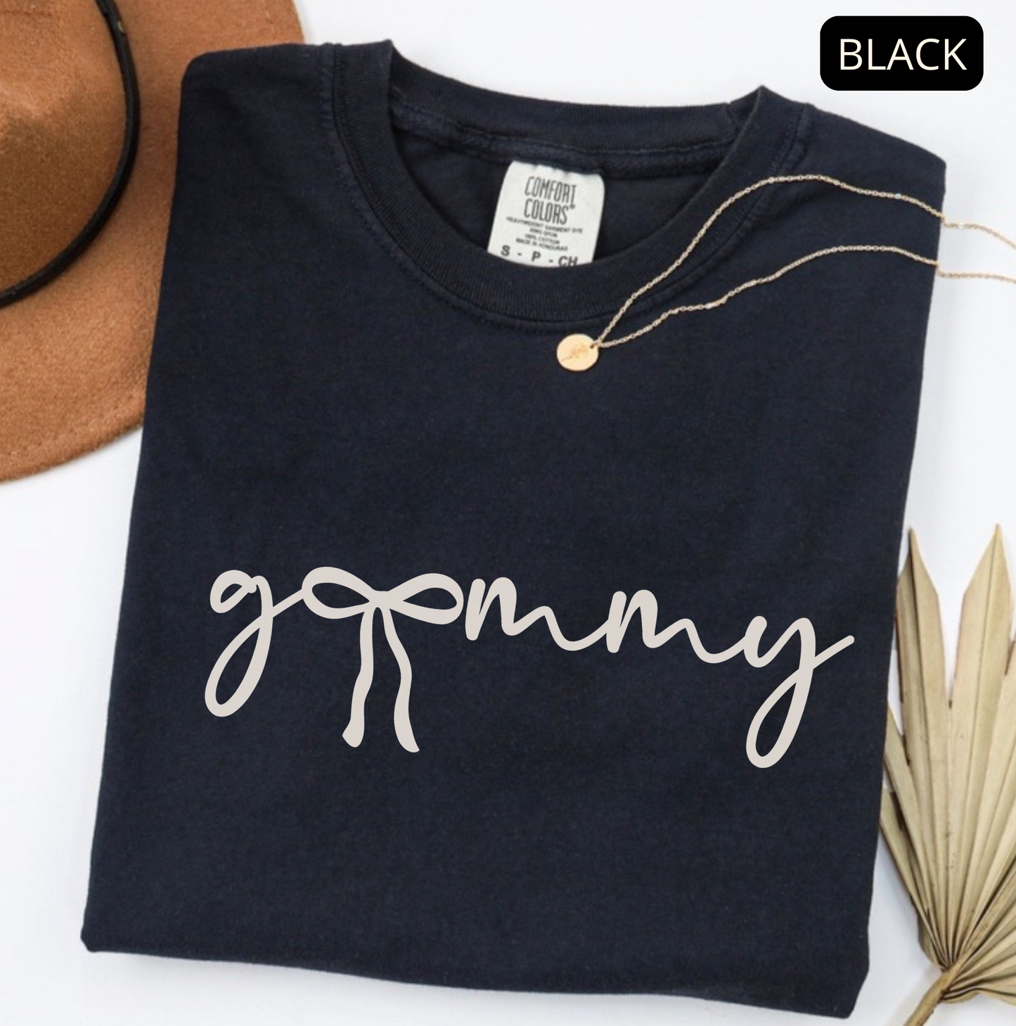 Comfort Colors Granny Shirt – Cute Minimalist Grandma Tee, Mother's Day Gift for Grandma