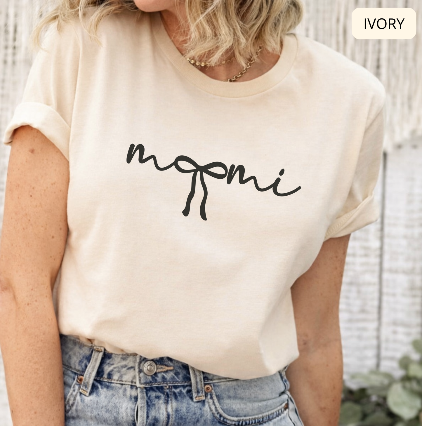 Comfort Colors Mommy Shirt – Cute Minimalist Mom Tee, Aesthetic Mama T-Shirt, Mother's Day Gift