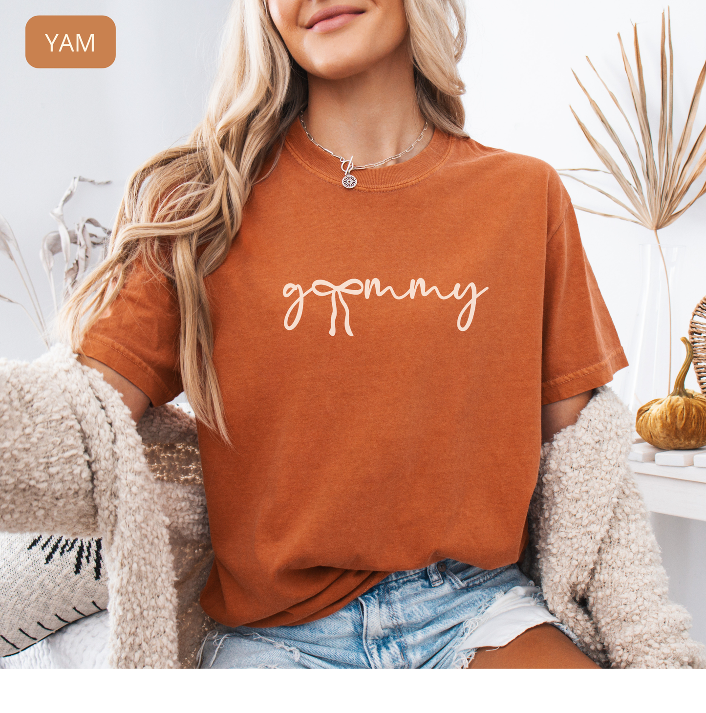 Comfort Colors Granny Shirt – Cute Minimalist Grandma Tee, Mother's Day Gift for Grandma