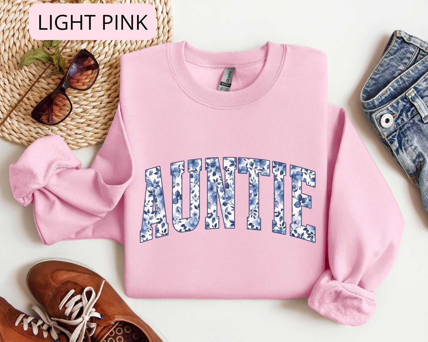 Personalized Auntie Sweatshirt – Floral Aunt Crewneck, Pregnancy Reveal Gift for Aunt