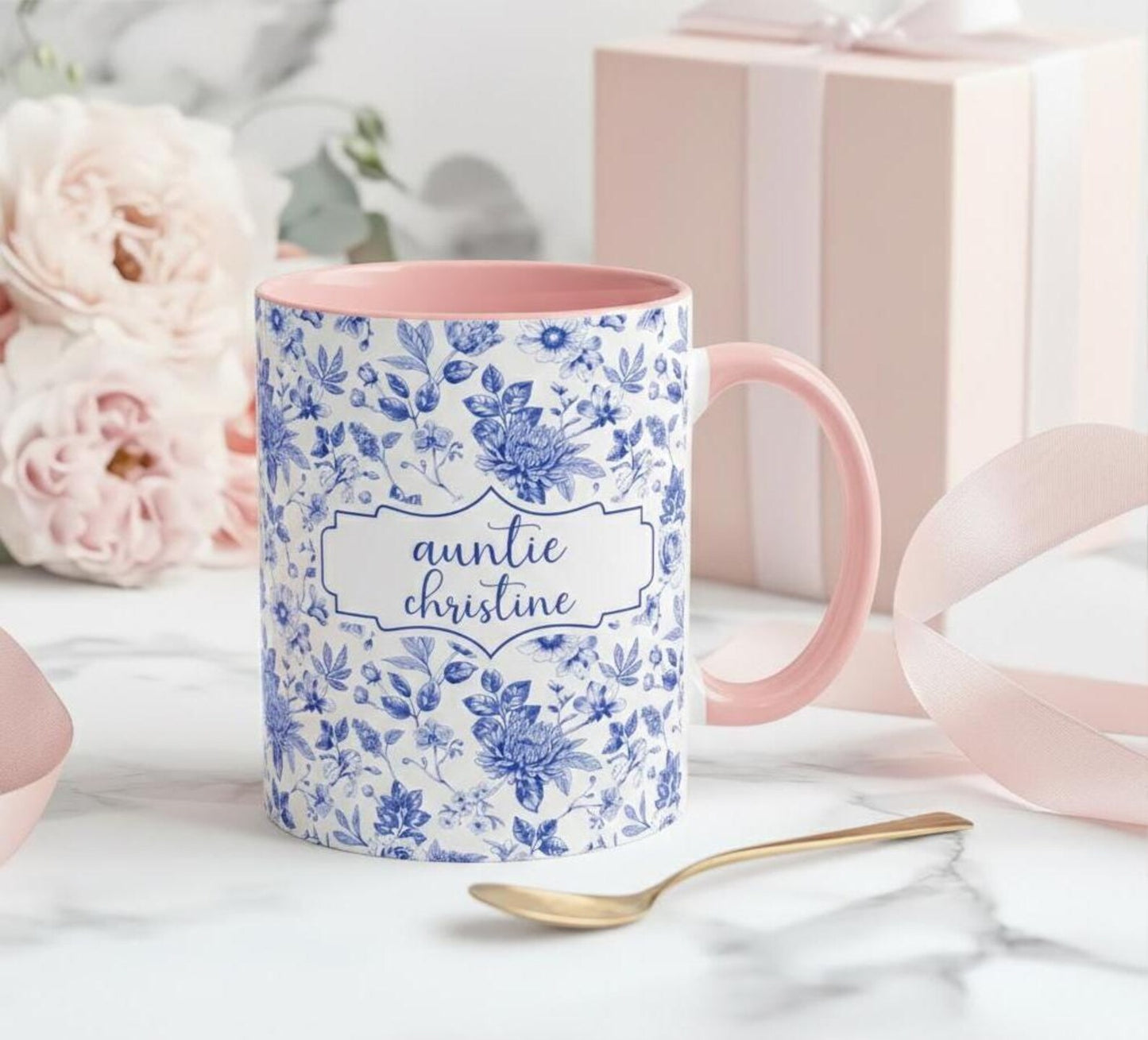 Personalized Auntie Mug – Custom Name Floral Coffee Cup, Pregnancy Reveal Gift for New Aunt