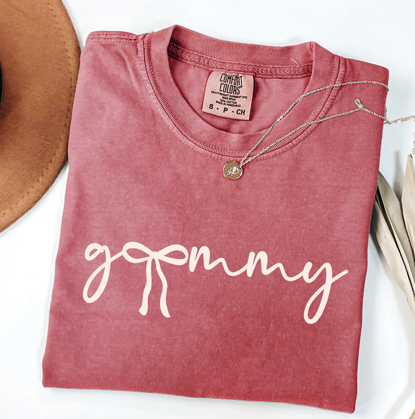 Comfort Colors Granny Shirt – Cute Minimalist Grandma Tee, Mother's Day Gift for Grandma