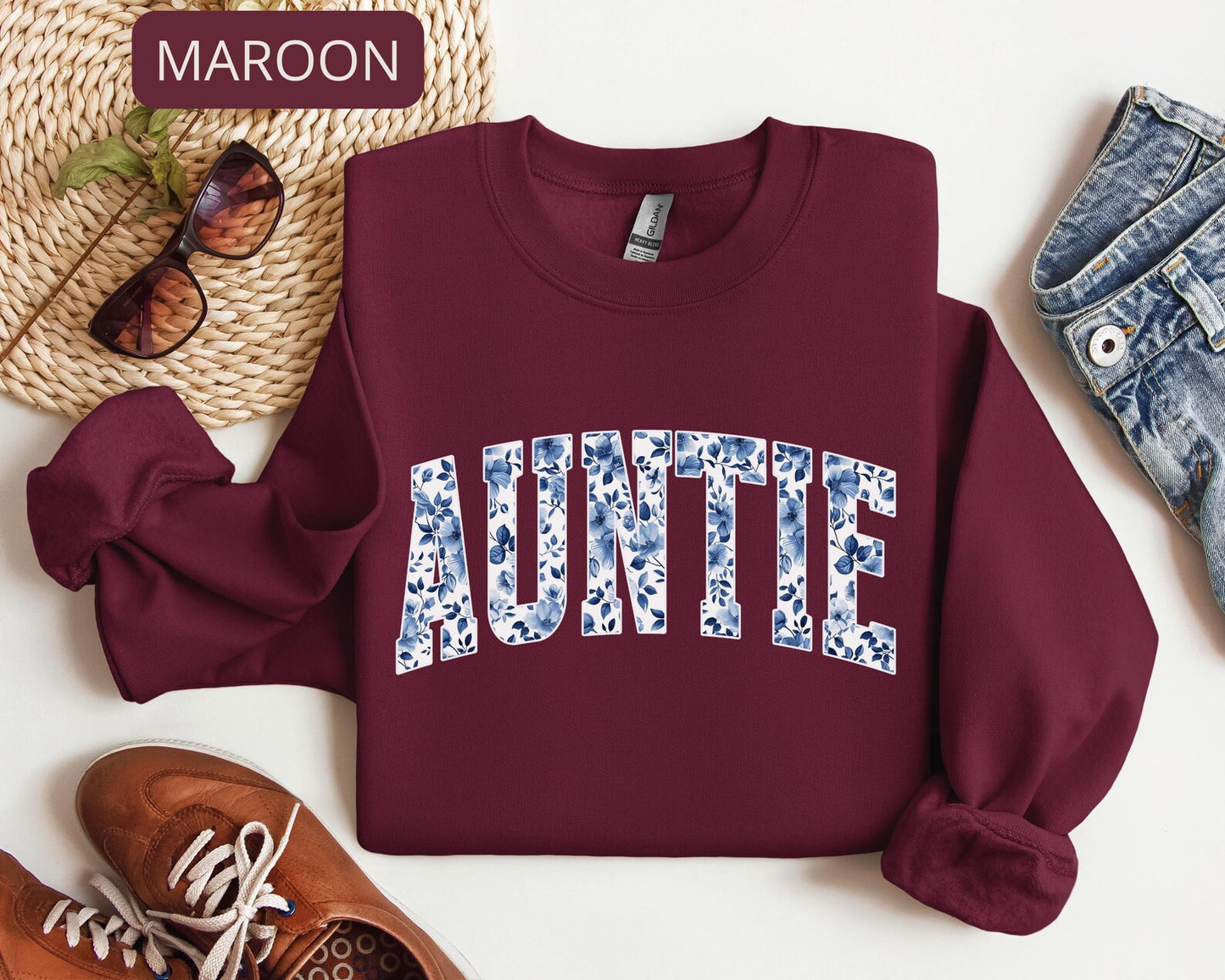 Personalized Auntie Sweatshirt – Floral Aunt Crewneck, Pregnancy Reveal Gift for Aunt