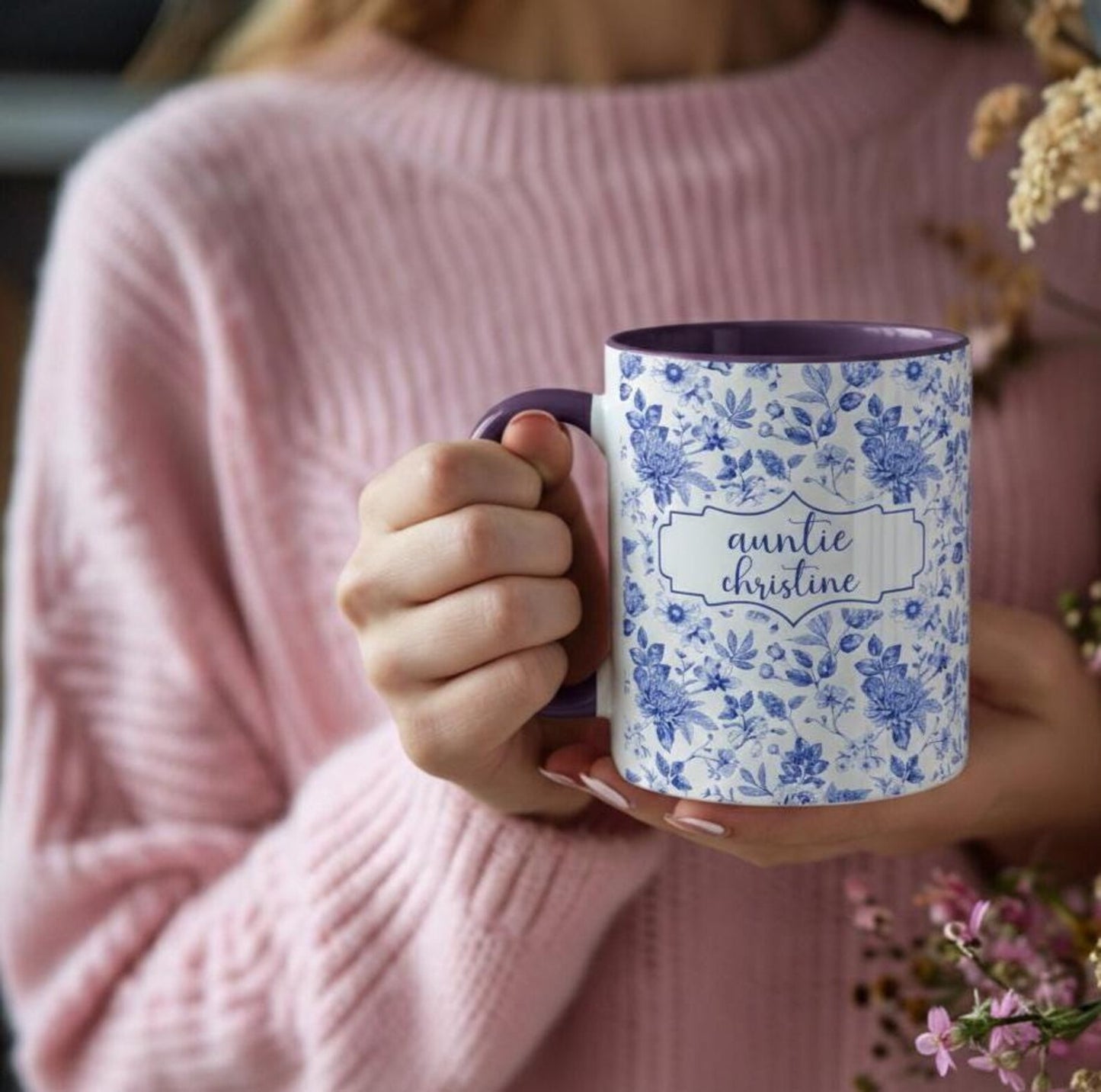 Personalized Auntie Mug – Custom Name Floral Coffee Cup, Pregnancy Reveal Gift for New Aunt