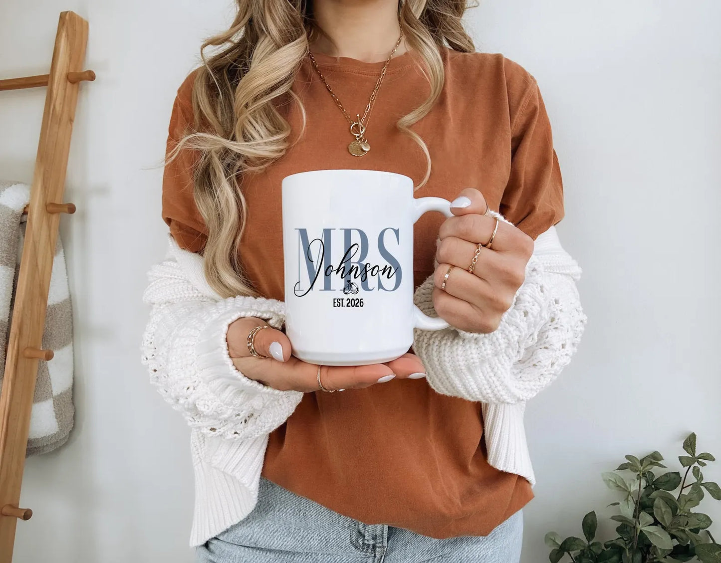Personalized Mr and Mrs Mug, Custom Wedding Gift for Couple, Newlywed Coffee Cups, Engagement Gift, Bridal Shower Present